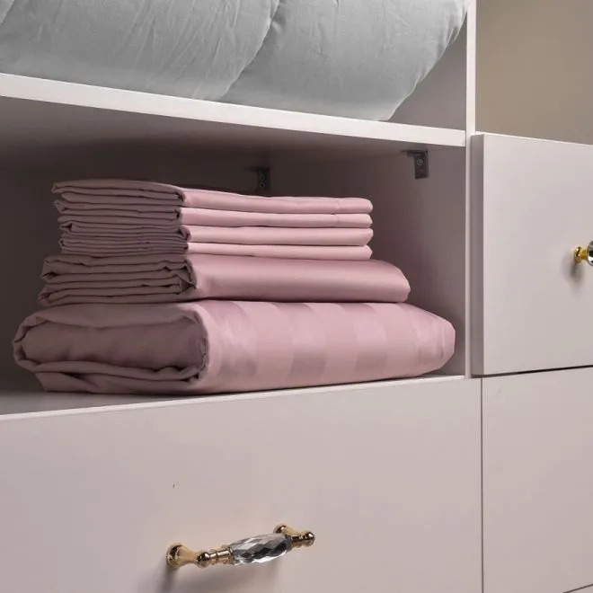 Cleanelly – Комплект постельного белья Новелла в подарочной упаковке , размер Евро Cleanelly – Комплект постельного белья Новелла в подарочной упаковке , размер Евро