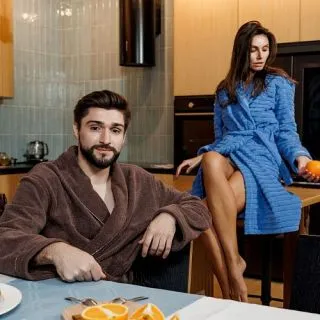Халат махровый Закаты на Мадейре женский с капюшоном