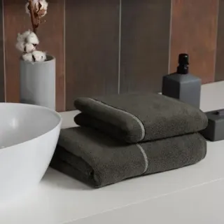 Cleanelly – Полотенце махровое Base del comfort с петелькой, темно-зеленый