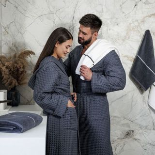 Набор махровых полотенец Base del comfort в подарочной коробке 