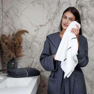 Набор махровых полотенец Base del comfort в подарочной коробке 