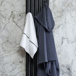 Набор махровых полотенец Base del comfort в подарочной коробке 