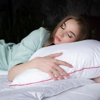 Cleanelly – Подушка 68х68 ВЕСТА (микроволокно) , размер 68Х68