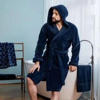 Халат махровый Tramonti di Madera мужской с капюшоном Халат махровый Tramonti di Madera мужской с капюшоном