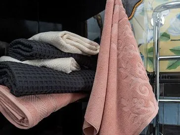 Махровое или вафельное: какое полотенце лучше впитывает влагу и быстрее сохнет?